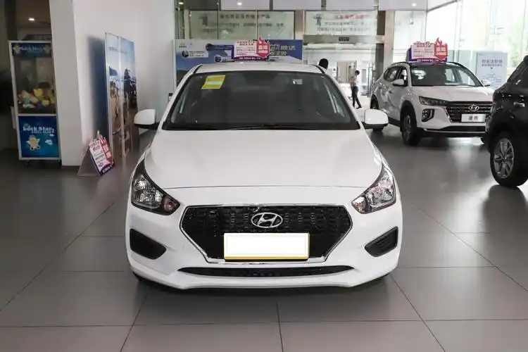 万左右的实惠"自动挡小车",这2款代步车空间不小,销量也很高-新浪汽车