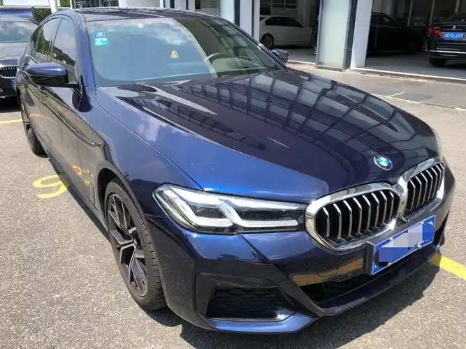绍兴2020年10月宝马宝马5系2021款530i风尚版m运动套装蓝色手自一体