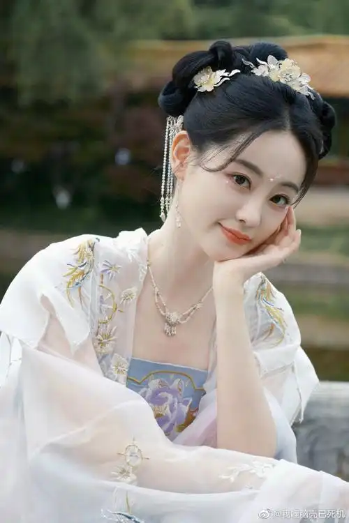 祝绪丹白衣古风随拍##祝绪丹白衣古风大片