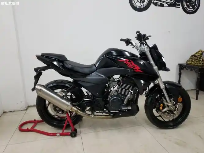 宝雕350双杠水冷街车版