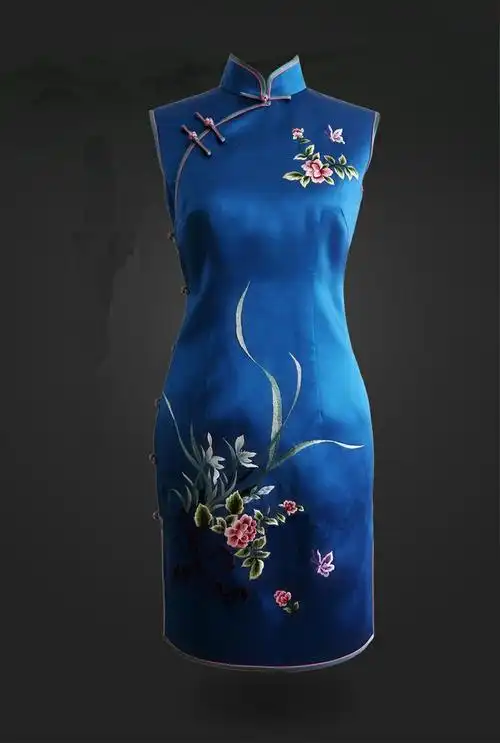 旗袍成全了女人的婀娜和风情,时刻优雅高贵!