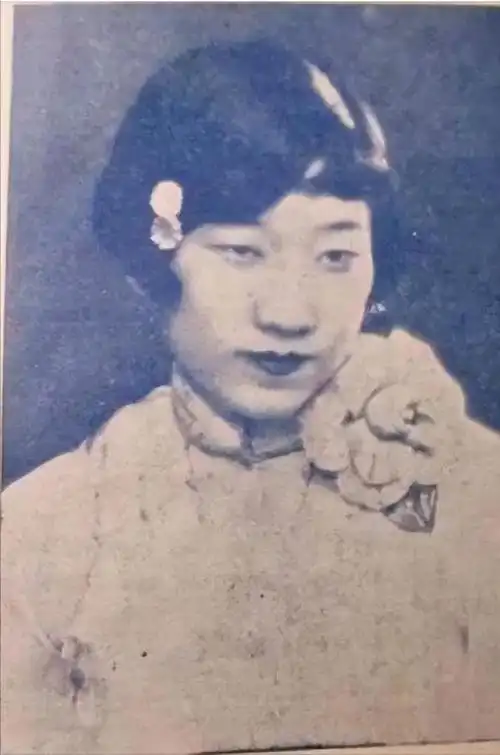 张学良曾经说:"于凤至是最好的夫人,赵一荻是最患难与共的妻子,贝太太