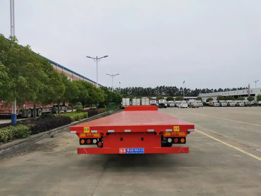 5米鹅颈三轴平板半挂车