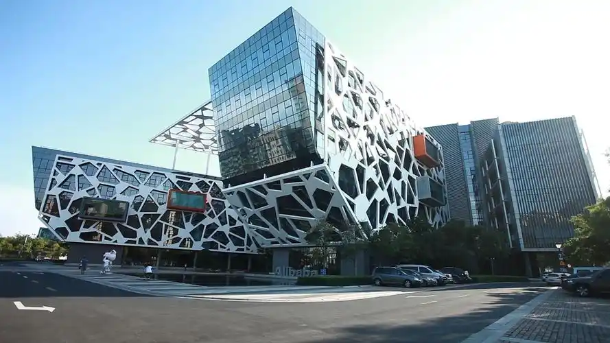 西湖风光实拍杭州阿里巴巴大楼