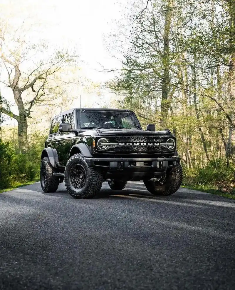 黑武士来一波#福特烈马bronco #硬派越野 - 抖音