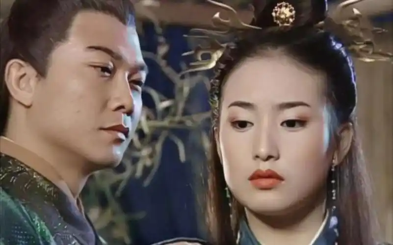 【钱小豪/鲍逸琳/绿英】没有绿袍就没有今日的英男,英男遇到绿袍是幸