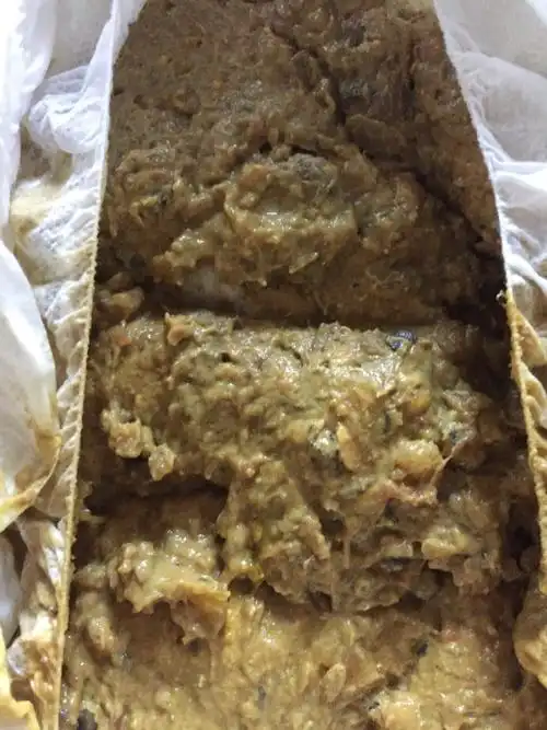 宝宝拉这样的屎是消化不良吗,一天拉一次,吃饭是正常