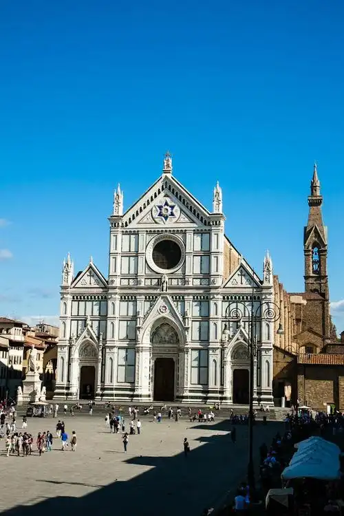 托斯卡纳 佛罗伦萨圣十字广场 景点介绍