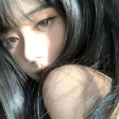 酷飒女生头像——如果你给我的跟别人一样,那我就不要了