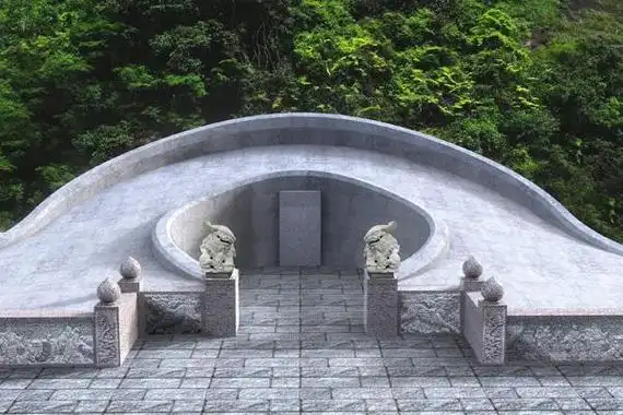 在森林的怀抱中,矗立着一座圆形墓地,混凝土的坚固,与自然的柔软相融.