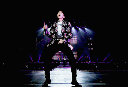 防弹少年团 新闻 你防弹的舞蹈动作顶胯几乎是没有阿米能抵挡得住的