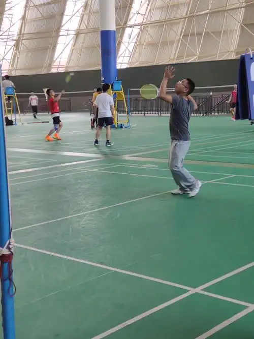 贵州大学材料与冶金学院第一届"科学指南针"杯羽毛球挑战赛