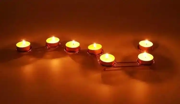 不要小看供灯的功德生者延寿增福亡者往生善道