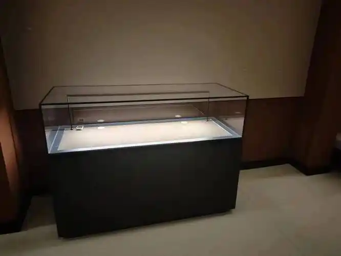 博物馆独立柜尺寸有标准吗?