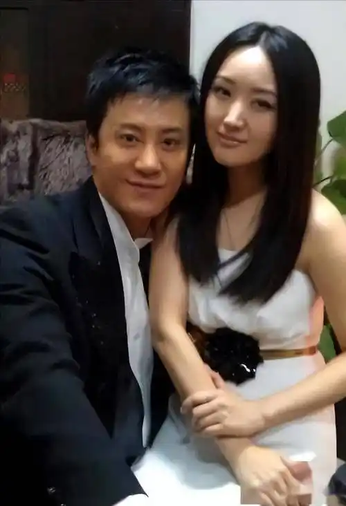 "甜歌皇后"杨钰莹:如果28年前接受毛宁,或许现在早已当妈_赖文峰_组合