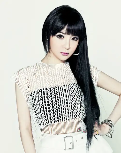 朴春近照曝光受粉丝你毁了2ne1攻击她七个字霸气回应