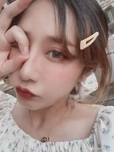 网红美女模特杨璐绮迷人写真美照好漂亮