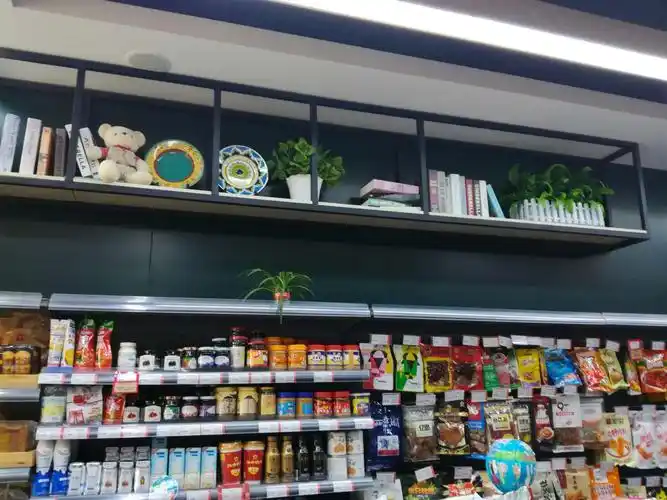 中建之星货架顶层美陈回复