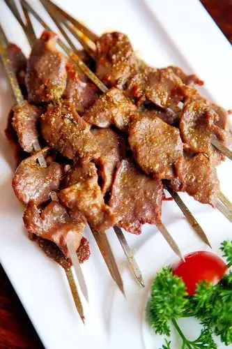 竟然把烤串儿开进了杂货店!