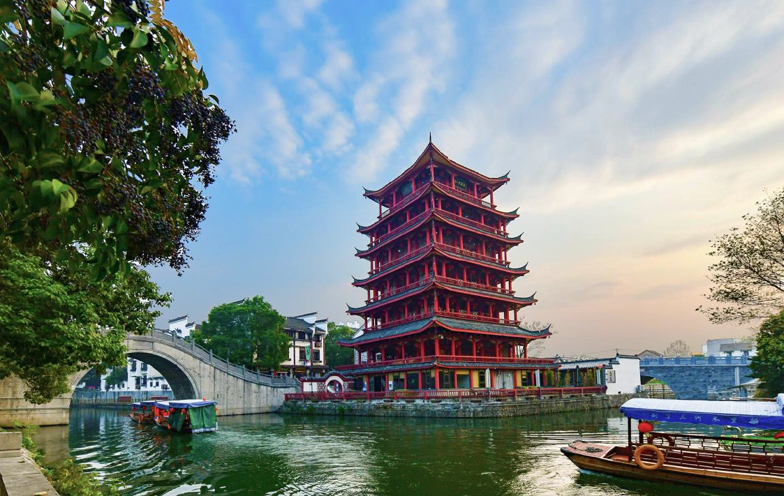 合肥为数不多的一处5a级景点,当地人并不稀罕,外地人来的很多