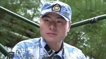 火蓝刀锋:巴郎急需治疗,他果断拒绝,硬挺着也要完成选拔!