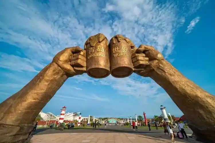 还能 思索到这里的青岛啤酒,这些标志性的东西都将这里变成更好的城市