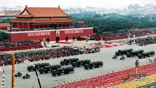 1999年国庆阅兵,第二炮兵导弹方队.乔天富 摄