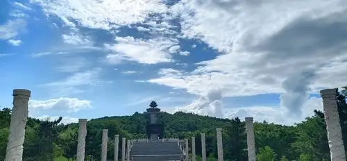 辽阳龙鼎山p6龙和月亮巧合