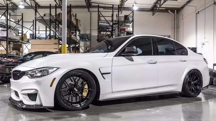 来自地狱的天使冰冻白宝马m3改装