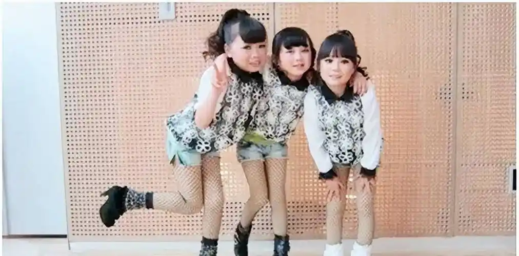 原创19年成都最美袖珍女结婚32岁长得像10岁婚后生活让人担忧