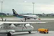 p>比隆机场(billund airport)位于丹麦比隆东北部1海里(1.9公里).