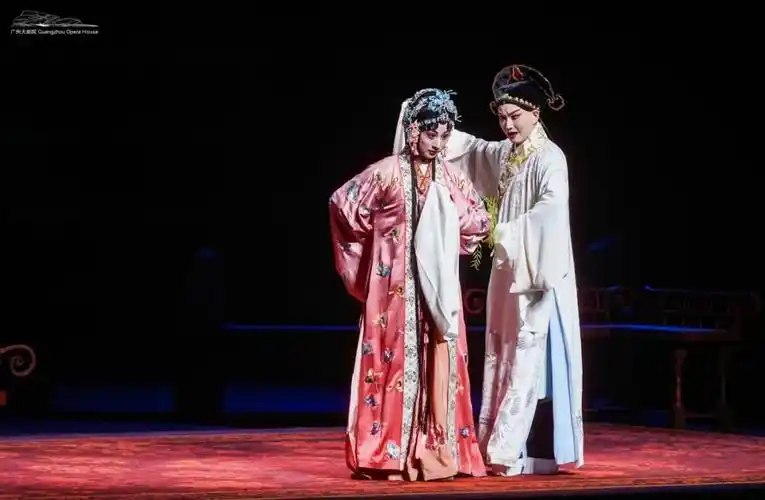 演出回顾丨全本《牡丹亭》再绽芳华,古韵新姿共绘传世经典_澎湃号·湃