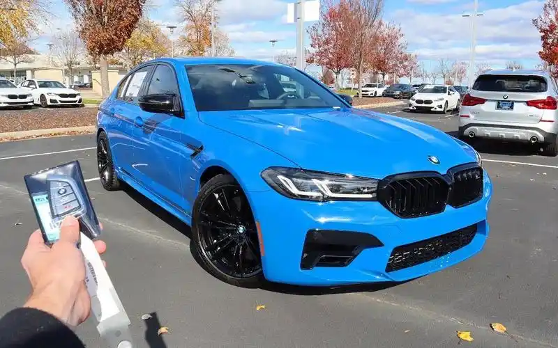 【雷霆嘎巴】2021款宝马m5 competition