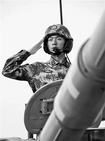 从奥运村到阅兵村解放军幕后英雄亮相图