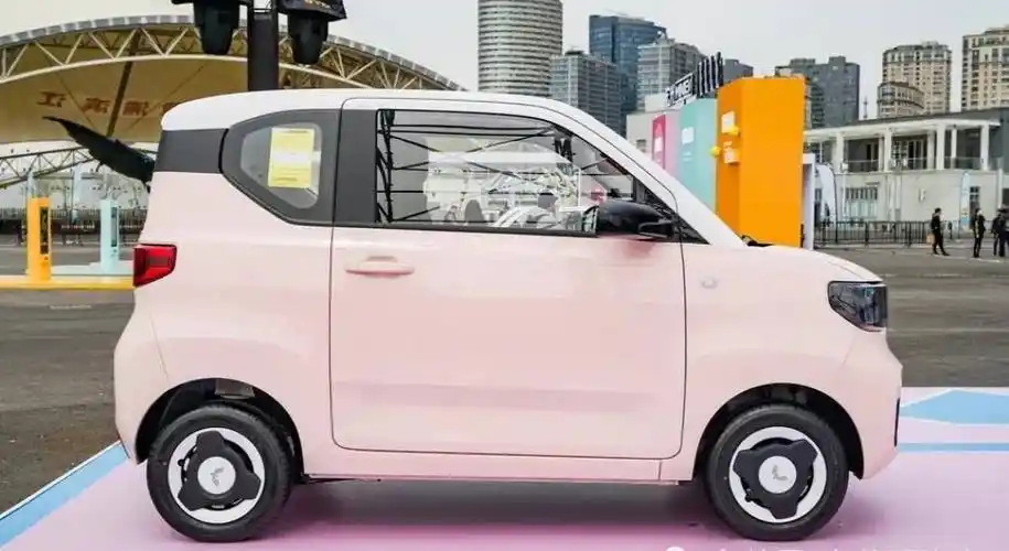 五菱宏光mini ev新款上市,3.76万元起,女神的新座驾_搜狐汽车_搜狐网