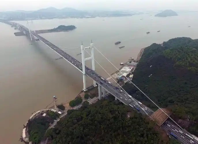 大桥返程高峰将出现在10月5日下午2时至深夜11时,届时g9411莞佛高速,g