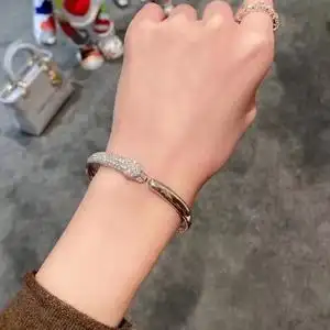 cartier/卡地亚豹头手镯18k玫瑰金满钻开口豹子情侣手镯