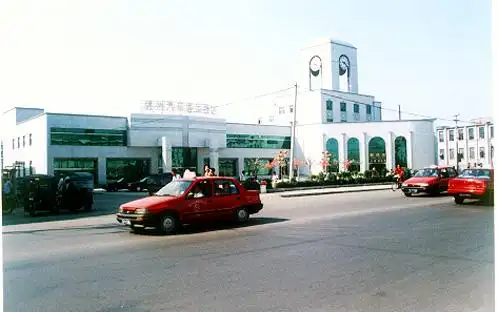 锦州汽车客运西站候车大厅售票处,5780平方米,2000年10月竣工,框架