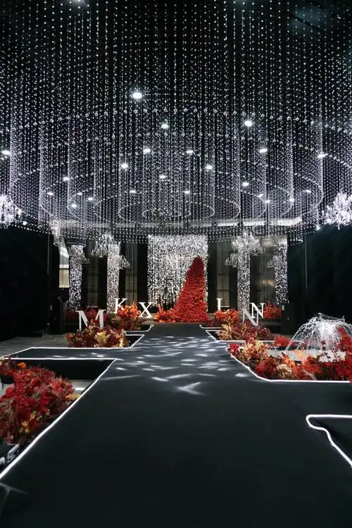 婚礼时尚简约风