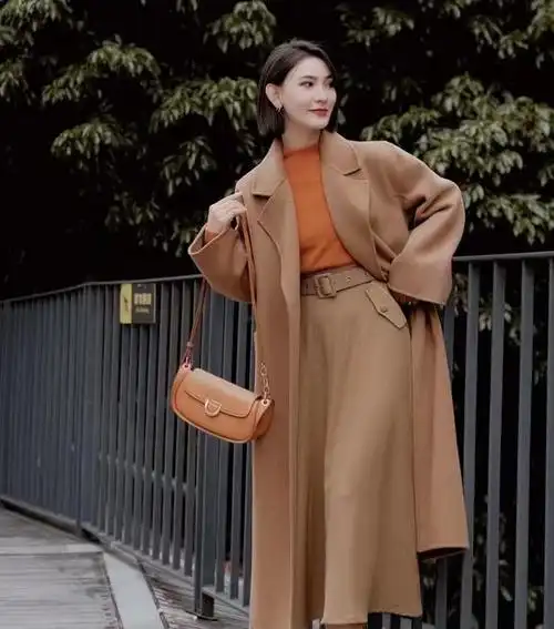 每一套颜色都高级,4个技巧80套搭配,驼色大衣这么穿更高级