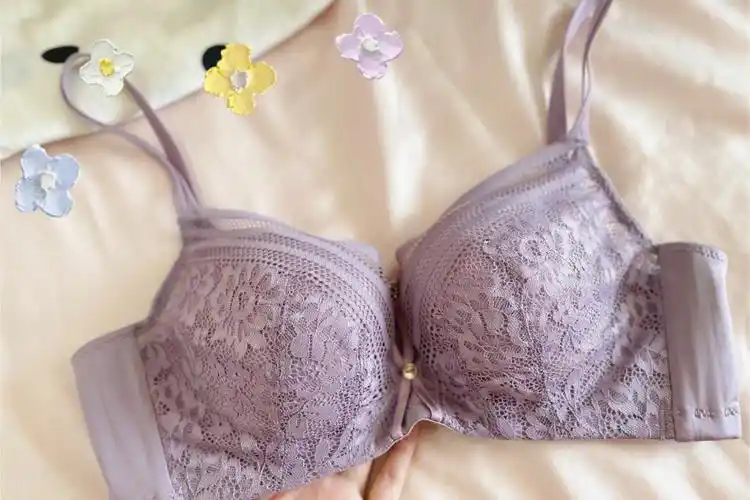 调整型75b  穿着包裹性刚刚好 上薄下厚又不会显得93太大,避免了