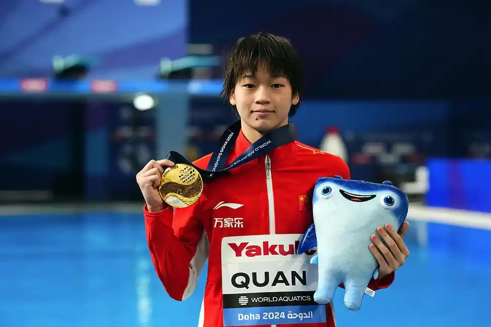 全红婵世锦赛女子10米台夺金,拿下跳水生涯金牌大满贯