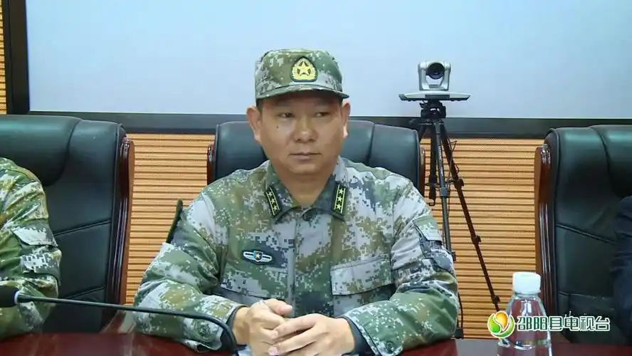 市军地联系工作组来我县检查民兵整组和军事训练工作