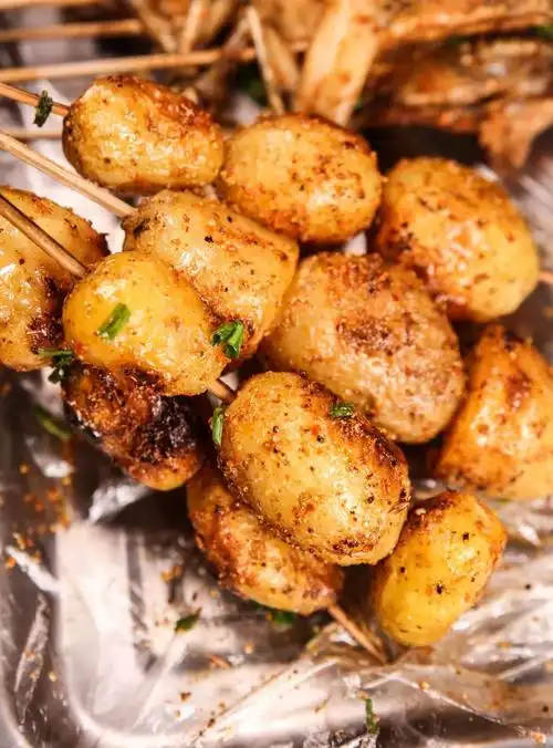 曝光长安区竟藏着一家22年扛把子级烧烤摊每天排队