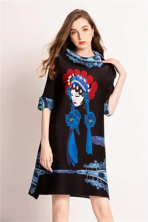 数码京剧脸谱裙2019新品珍珠凤冠三宅连衣裙嘉柠褶皱流行时装