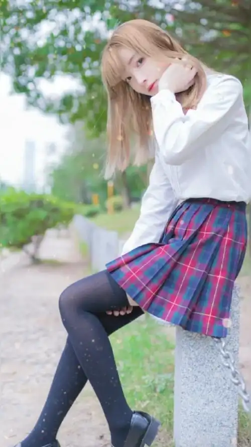 今日份小姐姐壁纸:jk黑丝大长腿