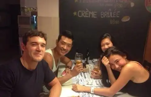 文娱新闻     据香港媒体报道,日前张柏芝带着两个儿子lucas和quintus