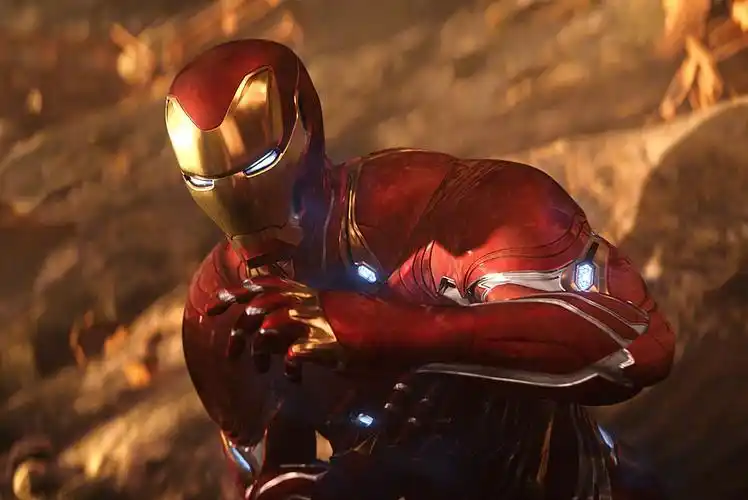 看过的朋友都知道6颗宝石齐聚的威力,伤人伤己,钢铁侠打完一个响指后