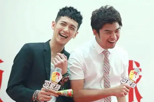 柯震东承认与萧亚轩分手疑暗讽女方心机重