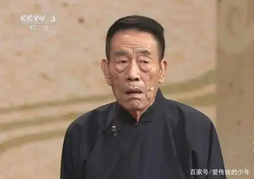 其实这个师承限制了许多优秀的相声演员和爱好者,有些人因为拜师无门
